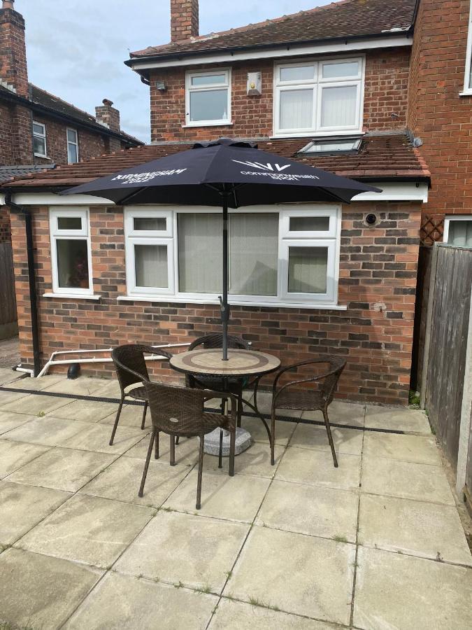 Greenwood Manchester Exterior foto